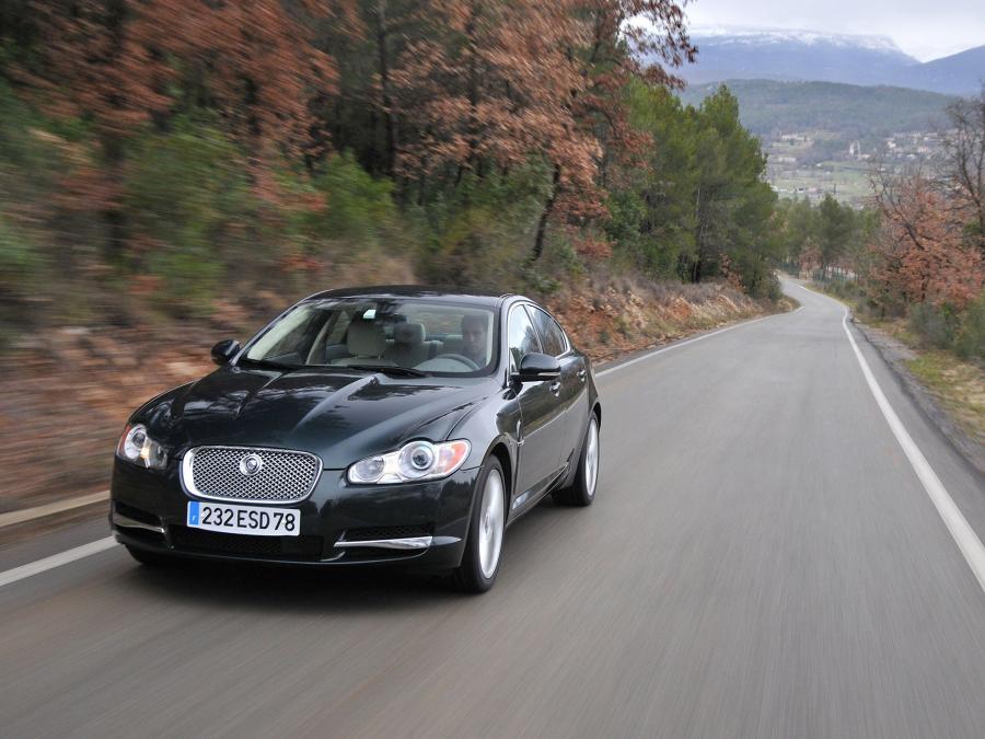  Jaguar XF Diesel S 2009 года  (фото 47 из 82)